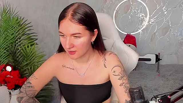 babyisperfect online show from February 3, 6:22 am