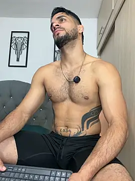 Snapshot of Maximiliano_ford chatting on May 14, 10:29 pm Maximiliano ford online show from May 14, 10:29 pm
