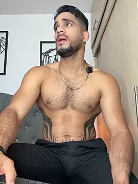 Maximiliano ford online show from December 21, 10:50 am