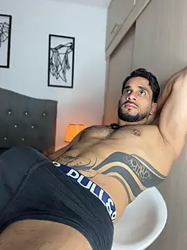 Maximiliano ford online show from July 19, 12:02 pm