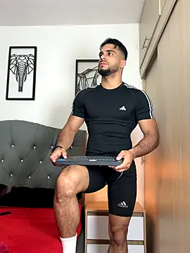 Snapshot of Maximiliano_ford chatting on October 16, 10:23 am Maximiliano ford online show from October 16, 10:23 am