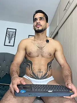 Maximiliano ford online show from July 24, 11:56 pm