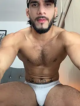 Snapshot of Maximiliano_ford chatting on March 18, 9:23 am Maximiliano ford online show from March 18, 9:23 am