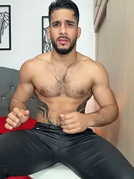 Maximiliano ford online show from February 28, 9:31 am