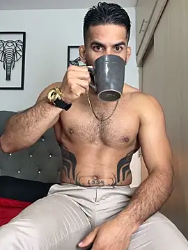 Snapshot of Maximiliano_ford chatting on October 15, 10:12 am Maximiliano ford online show from October 15, 10:12 am