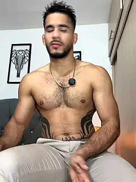 Snapshot of Maximiliano_ford chatting on November 29, 10:59 am Maximiliano ford online show from November 29, 10:59 am