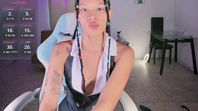 Snapshot of eleselas chatting on October 19, 10:12 pm eleselas online show from October 19, 10:12 pm