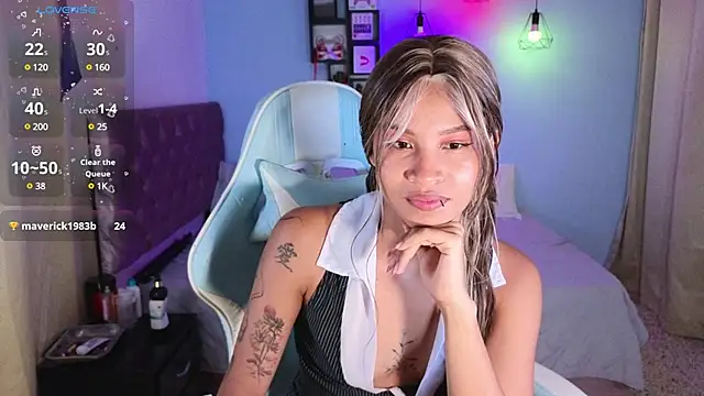 Snapshot of eleselas chatting on March 15, 1:52 am eleselas online show from March 15, 1:52 am