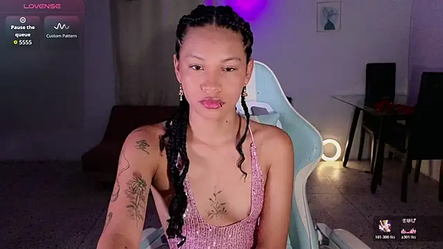 Snapshot of eleselas chatting on October 27, 12:00 am eleselas online show from October 27, 12:00 am