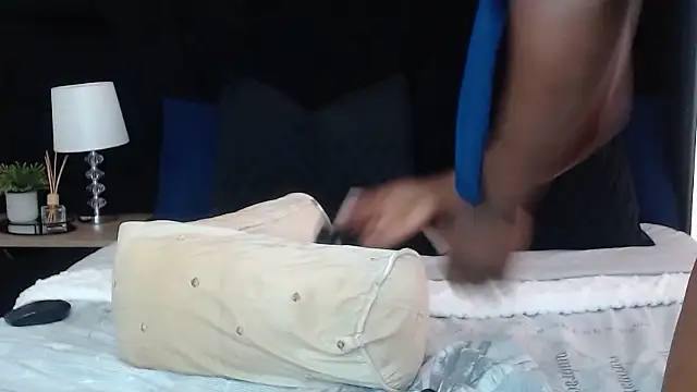 Snapshot of sexdevolxx chatting on November 12, 6:06 am sexdevolxx online show from November 12, 6:06 am