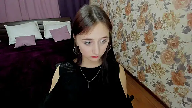 JulietMonli online show from September 14, 7:14 pm