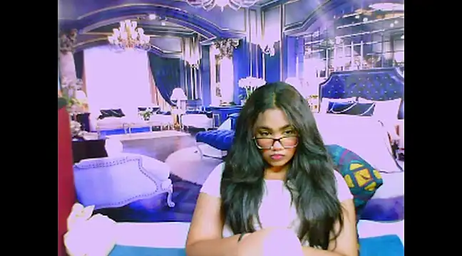 IndianSexyDiva online show from March 21, 9:45 am