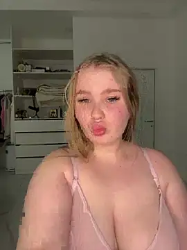 Amy Sky  online show from February 8, 7:11 pm