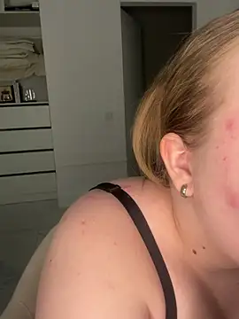 Amy Sky  online show from February 14, 5:13 pm