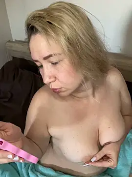 Snapshot of Nikusia chatting on March 23, 7:31 am Nikusia online show from March 23, 7:31 am