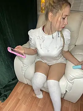 Snapshot of Nikusia chatting on March 21, 4:07 pm Nikusia online show from March 21, 4:07 pm