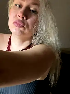 Nikusia online show from December 4, 1:54 pm