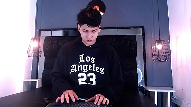 Jhojan twink online show from January 17, 4:27 am