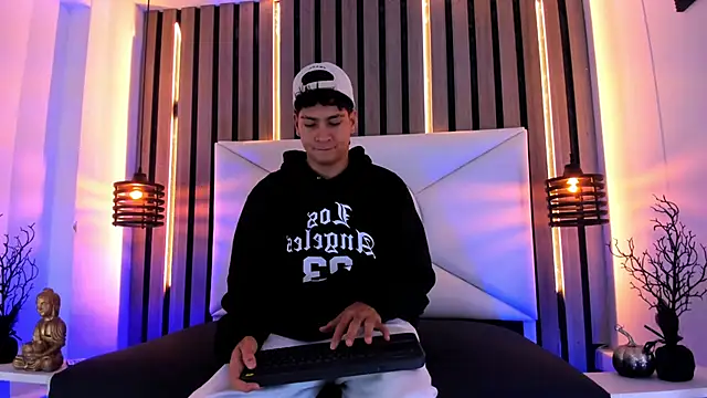 Jhojan twink online show from October 29, 11:42 am