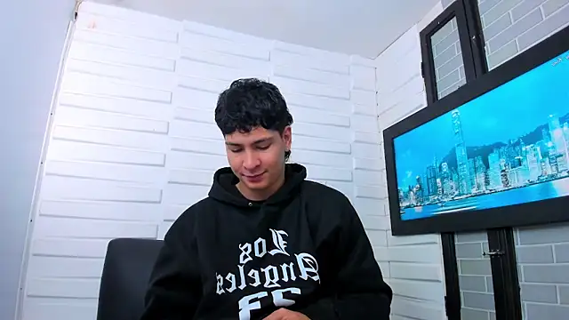 Jhojan twink online show from November 6, 1:15 pm