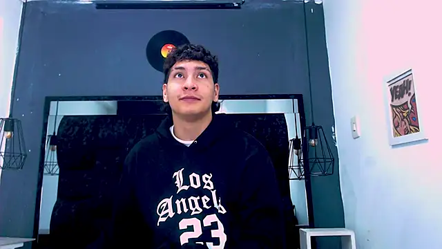 Jhojan twink online show from March 20, 5:19 am