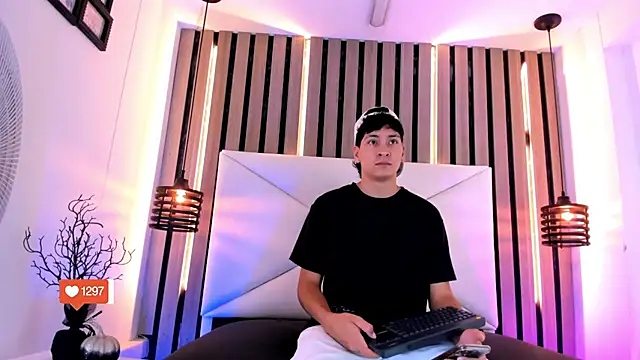 Jhojan twink online show from November 9, 12:31 pm