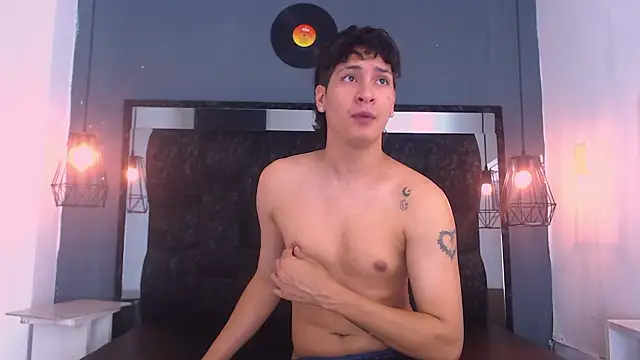 Jhojan twink online show from March 7, 4:52 am