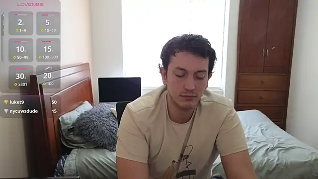 Snapshot of hardaftercum chatting on October 31, 4:47 pm hardaftercum online show from October 31, 4:47 pm