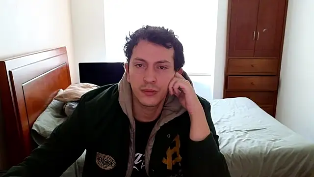 Snapshot of hardaftercum chatting on October 22, 2:27 pm hardaftercum online show from October 22, 2:27 pm