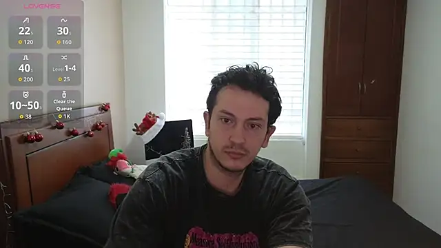 Snapshot of hardaftercum chatting on December 2, 11:23 am hardaftercum online show from December 2, 11:23 am