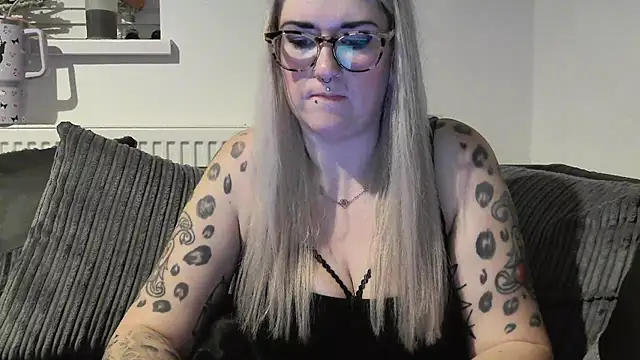 Sizzling Indie36 online show from December 5, 7:01 pm