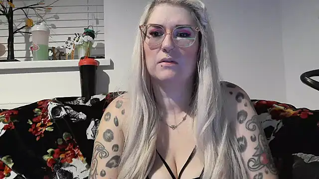 Sizzling Indie36 online show from October 24, 8:52 pm