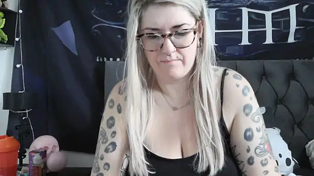 Sizzling Indie36 online show from December 14, 12:11 pm