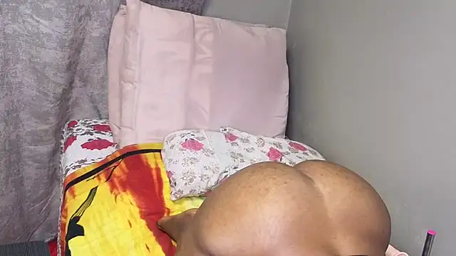 Snapshot of spicybootie chatting on November 20, 8:48 am spicybootie online show from November 20, 8:48 am