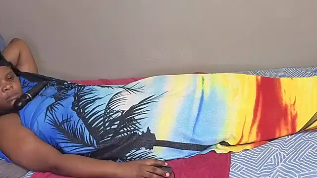 spicybootie online show from December 22, 6:35 am