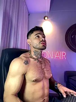 thiagoferrari2 online show from October 10, 4:24 am