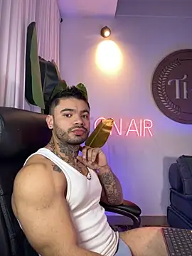 thiagoferrari2 online show from September 25, 12:27 am