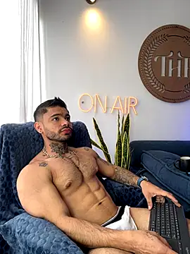 thiagoferrari2 online show from October 14, 1:12 pm