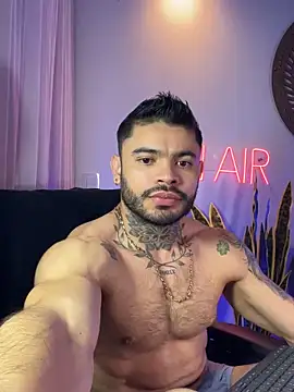 thiagoferrari2 online show from October 19, 7:55 am