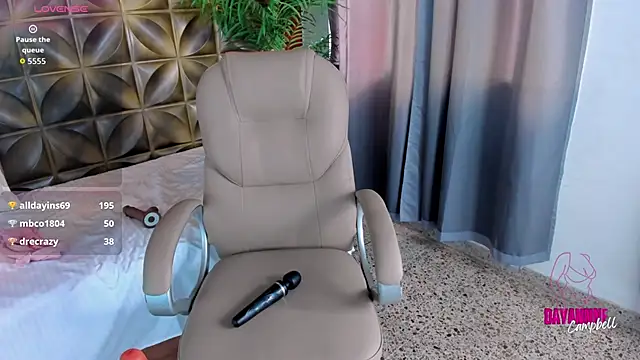 Dayanne campbelll online show from January 11, 2:13 pm