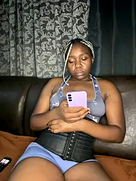 Snapshot of Lahtinah24 chatting on November 8, 6:00 pm Lahtinah24 online show from November 8, 6:00 pm