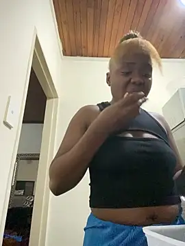 Snapshot of Lahtinah24 chatting on March 19, 6:55 pm Lahtinah24 online show from March 19, 6:55 pm