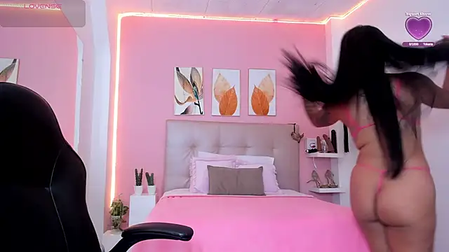 Molly h0t online show from November 9, 1:15 pm