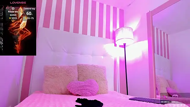 Molly h0t online show from May 10, 1:36 pm