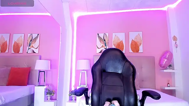 Molly h0t online show from March 26, 12:47 pm