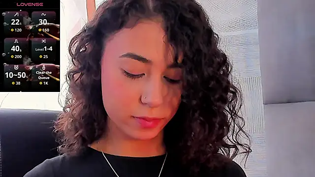 Snapshot of AliceStevens_ chatting on November 24, 1:33 pm AliceStevens online show from November 24, 1:33 pm