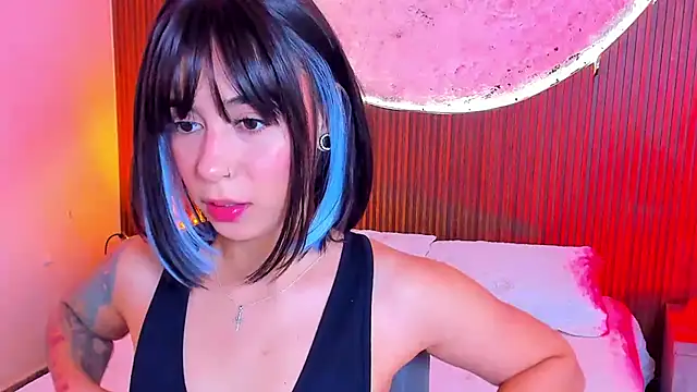 AliceStevens  online show from June 1, 8:52 pm