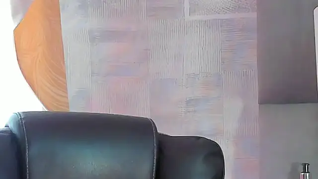 Snapshot of AliceStevens_ chatting on November 10, 1:27 pm AliceStevens online show from November 10, 1:27 pm