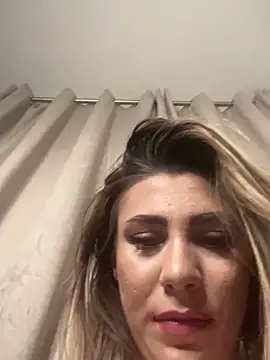 Snapshot of Natasha_Cameron22 chatting on March 15, 3:27 pm Natasha Cameron22 online show from March 15, 3:27 pm