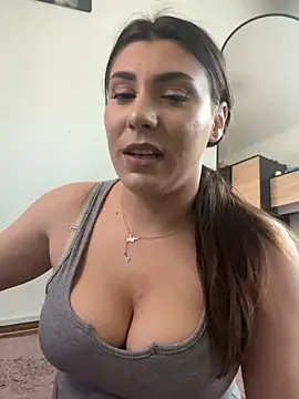 Snapshot of Natasha_Cameron22 chatting on May 24, 3:23 pm Natasha Cameron22 online show from May 24, 3:23 pm